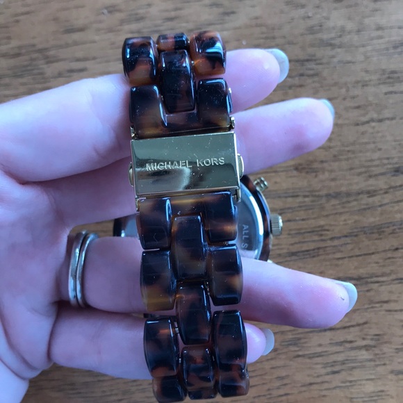 Michael Kors tortoise watch - Picture 4 of 4